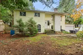 7048 140a Street, Surrey, BC