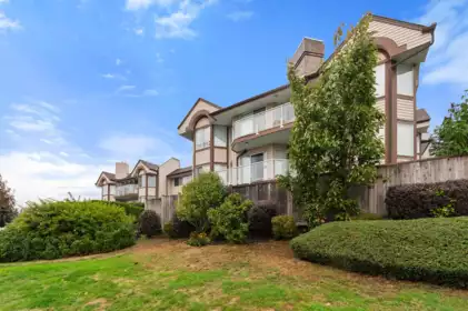 205 32669 George Ferguson Way, Abbotsford, BC, Abbotsford — Apartment/Condo for sale