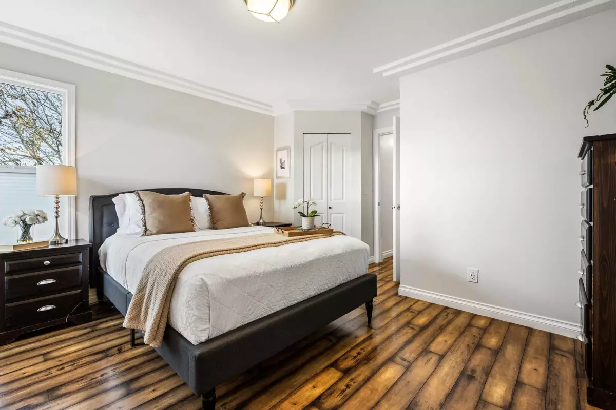 Hallway Photo of B 45658 Lewis Avenue, Chilliwack, BC