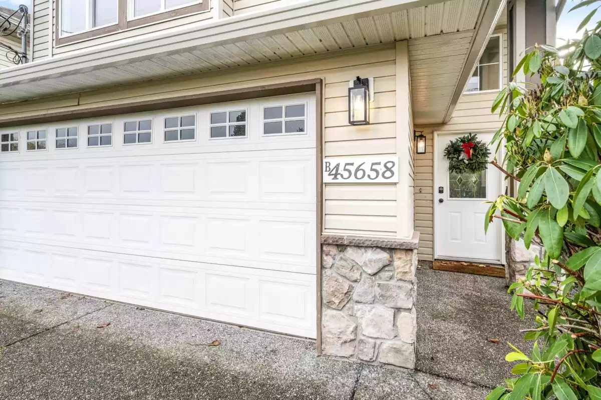 Pantry Photo of B 45658 Lewis Avenue, Chilliwack, BC