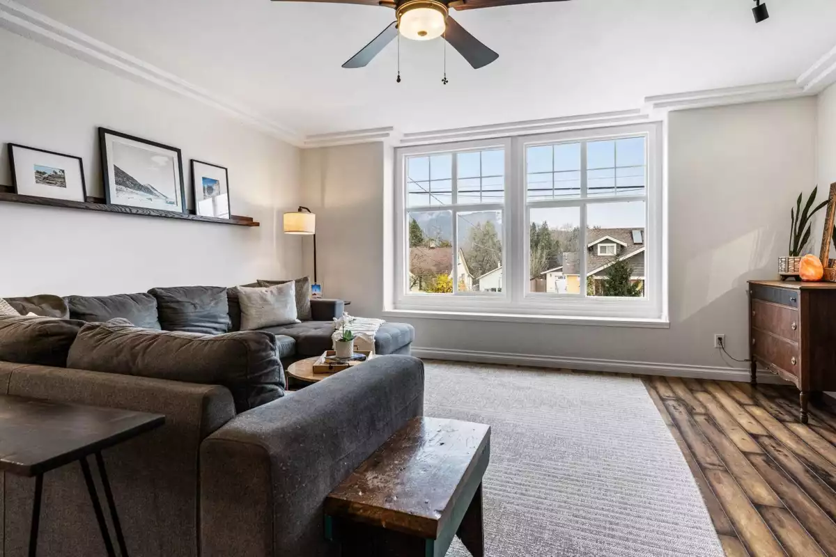 Walk-In Closet Photo of B 45658 Lewis Avenue, Chilliwack, BC