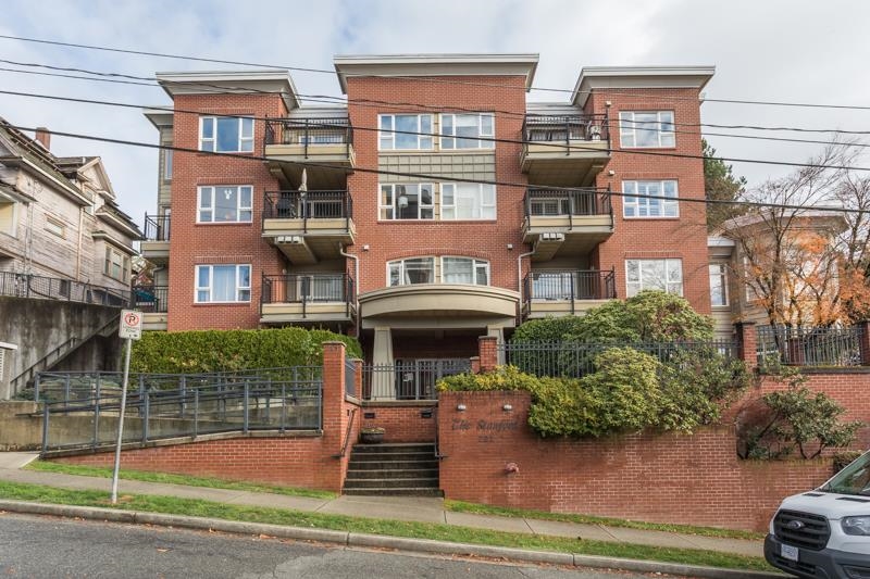 Front Yard Photo of 303 221 Eleventh Street, New Westminster, BC