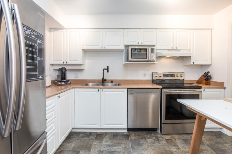Primary Bathroom Photo of 303 221 Eleventh Street, New Westminster, BC