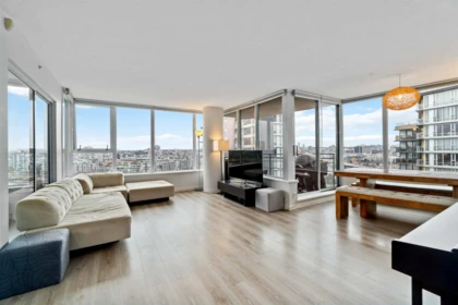 2303 33 Smithe Street, Vancouver, BC