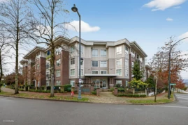 318 13555 Gateway Drive, Surrey, BC