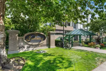 404 1576 Merklin Street, White Rock, BC, White Rock — Apartment/Condo for sale