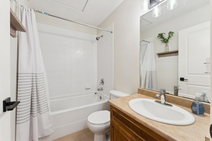 Mudroom Photo of 5782 Garrison Boulevard, Chilliwack, BC