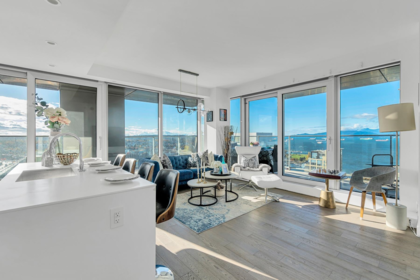 Kitchen Island Photo of 3602 1480 Howe Street, Vancouver, BC