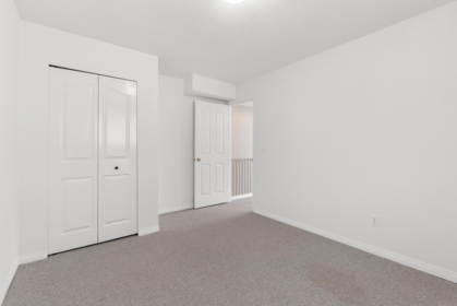 Laundry Room Photo of 34654 7 Avenue, Abbotsford, BC