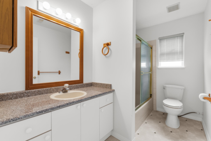 Mudroom Photo of 34654 7 Avenue, Abbotsford, BC