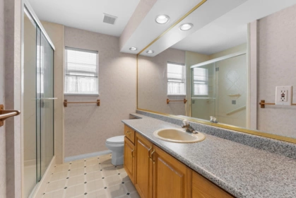 Office / Den Photo of 34654 7 Avenue, Abbotsford, BC