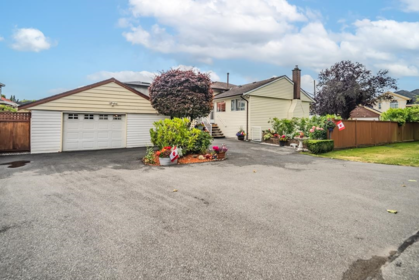 Swimming Pool Photo of 9360 Piermond Road, Richmond, BC