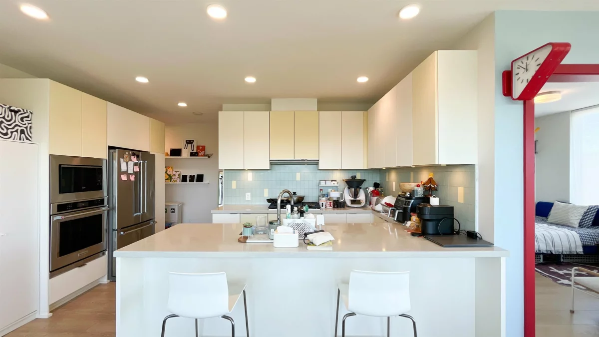Kitchen Island Photo of 2304 530 Whiting Way, Coquitlam, BC
