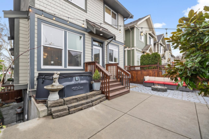 Front Yard Photo of 295 173 Street, Surrey, BC