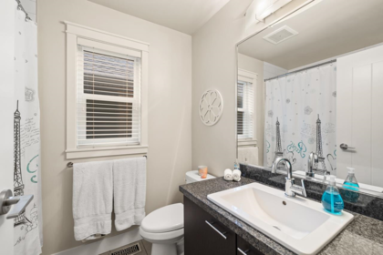 Mudroom Photo of 295 173 Street, Surrey, BC