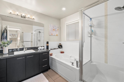 Office / Den Photo of 295 173 Street, Surrey, BC