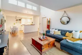 319 206 E 15th Street, North Vancouver, BC