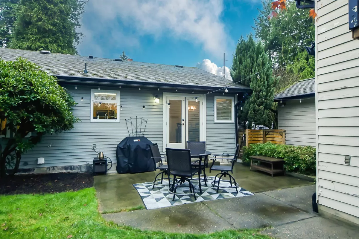 Hot Tub / Spa Photo of 19735 48 Avenue, Langley, BC