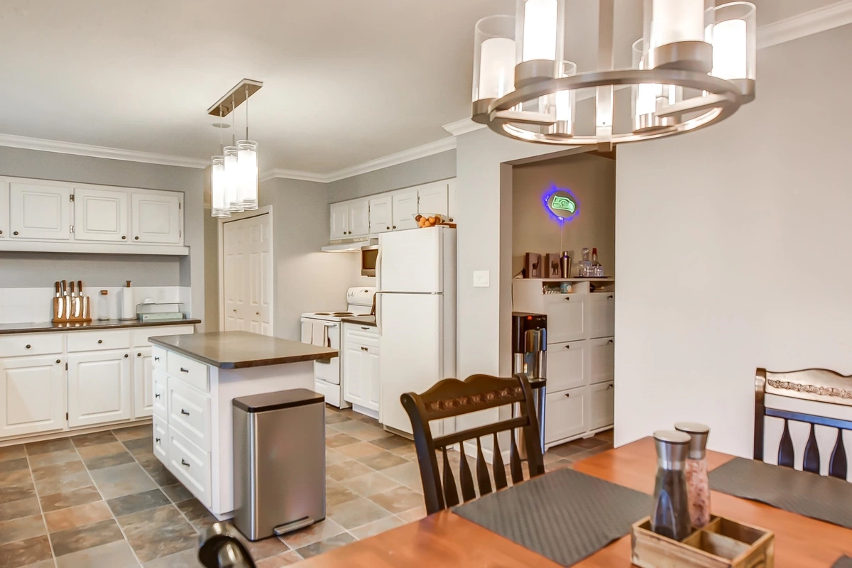 Outdoor Deck Photo of 19735 48 Avenue, Langley, BC