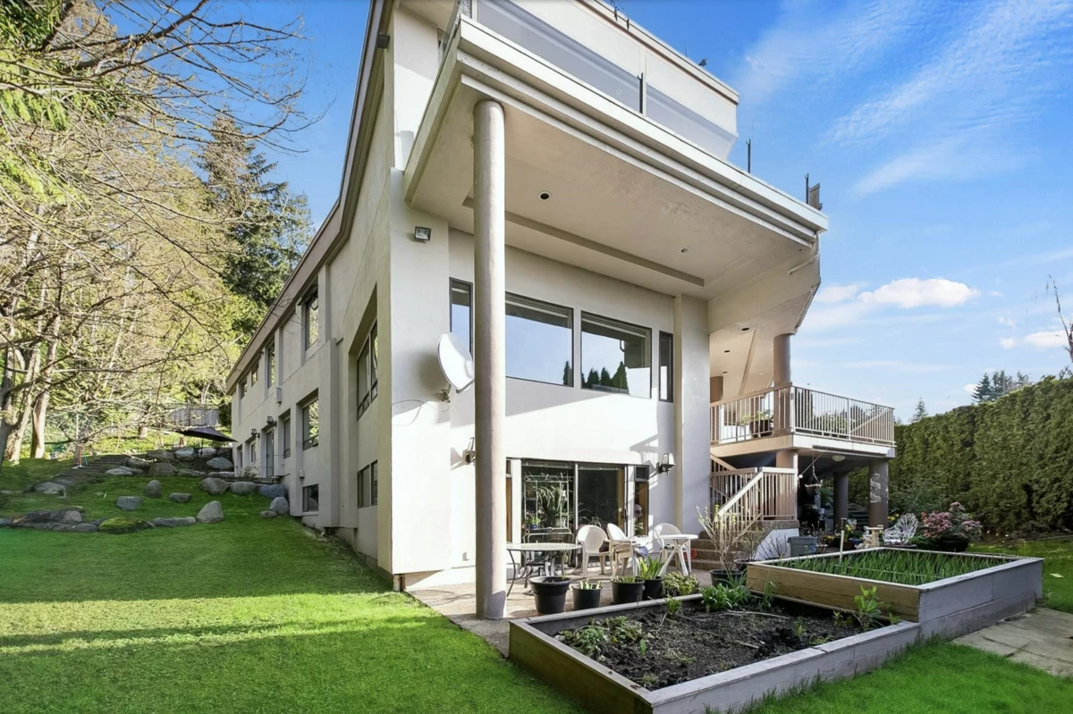 Community Amenities Photo (Clubhouse) of 2490 Westhill Court, West Vancouver, BC