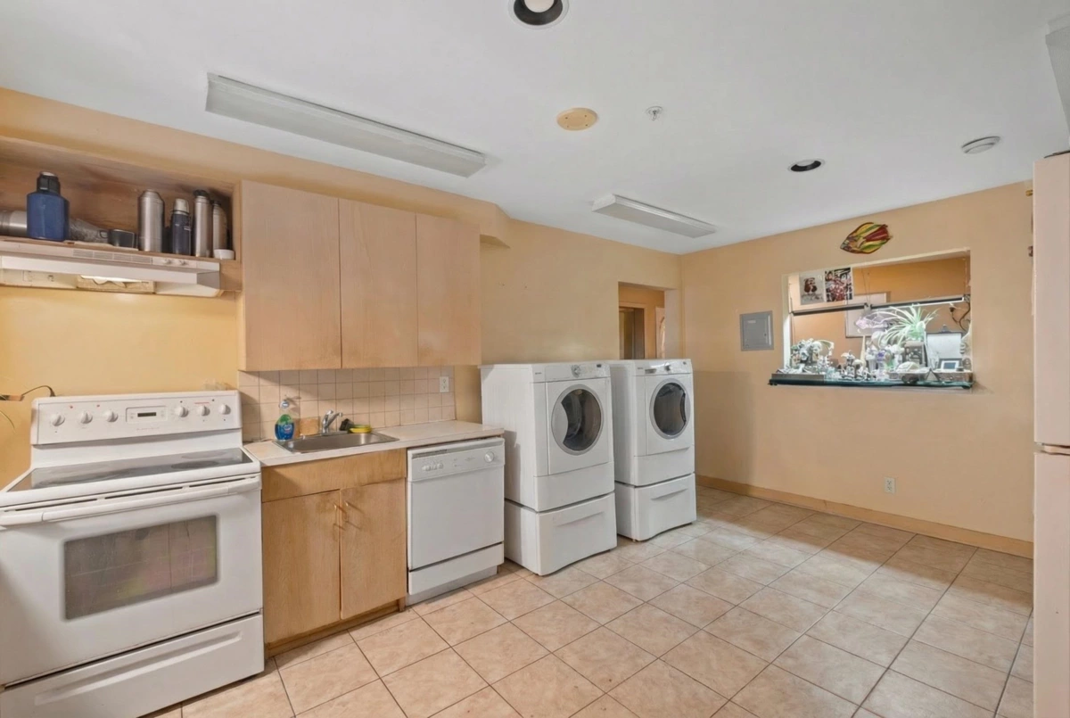 Neighborhood Park Photo Near 2490 Westhill Court, West Vancouver, BC