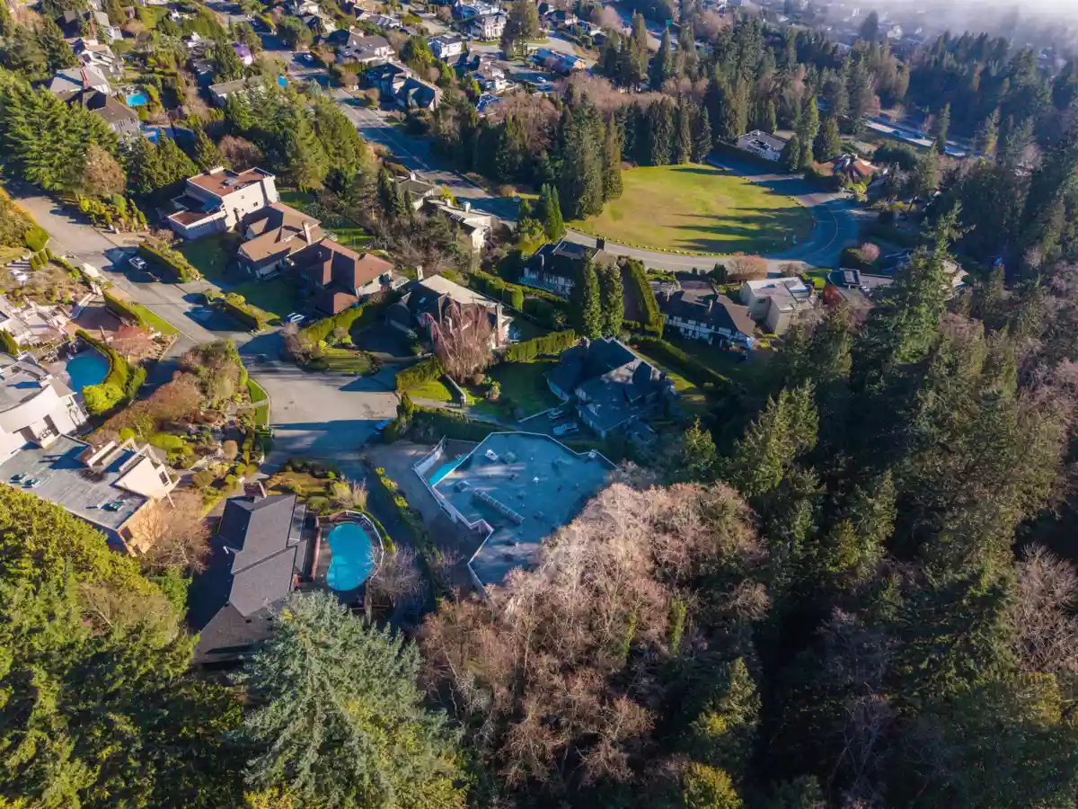 Playground / Recreational Area Near 2490 Westhill Court, West Vancouver, BC