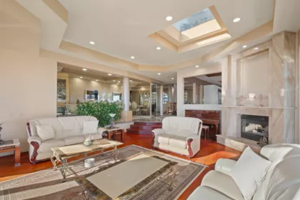 Breakfast Nook Photo of 2490 Westhill Court, West Vancouver, BC