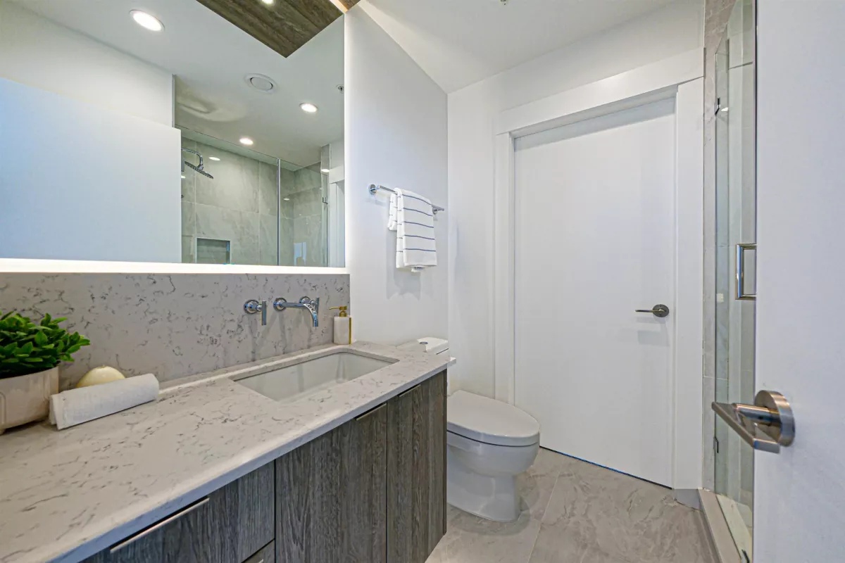 Backyard Photo of 602 7638 Cambie Street, Vancouver, BC