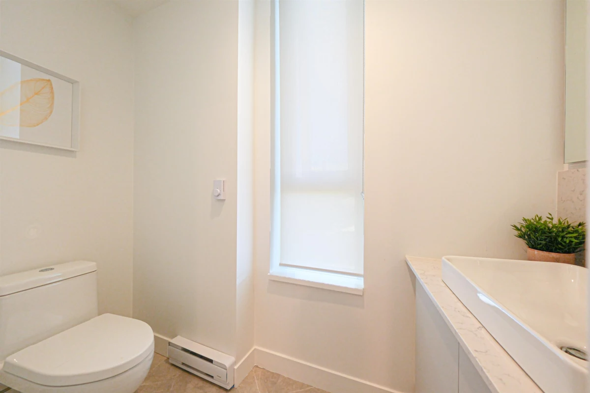 Garden / Landscaping Photo of 602 7638 Cambie Street, Vancouver, BC