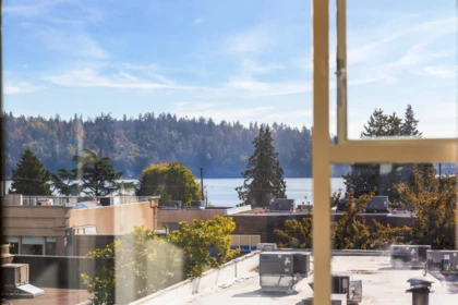 Hot Tub / Spa Photo of 201 588 16th Street, West Vancouver, BC