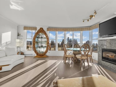 Loft / Bonus Room Photo of 201 588 16th Street, West Vancouver, BC