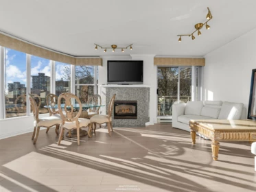 Office / Den Photo of 201 588 16th Street, West Vancouver, BC