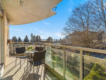 Staircase Photo of 201 588 16th Street, West Vancouver, BC