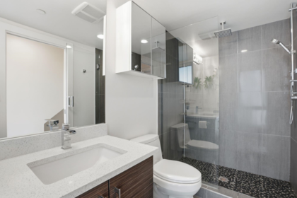 Entry Foyer Photo of 4 1851 Adanac Street, Vancouver, BC