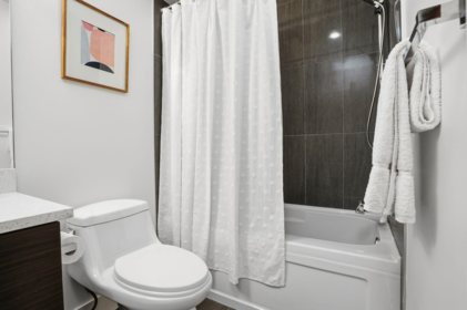 Hot Tub / Spa Photo of 4 1851 Adanac Street, Vancouver, BC