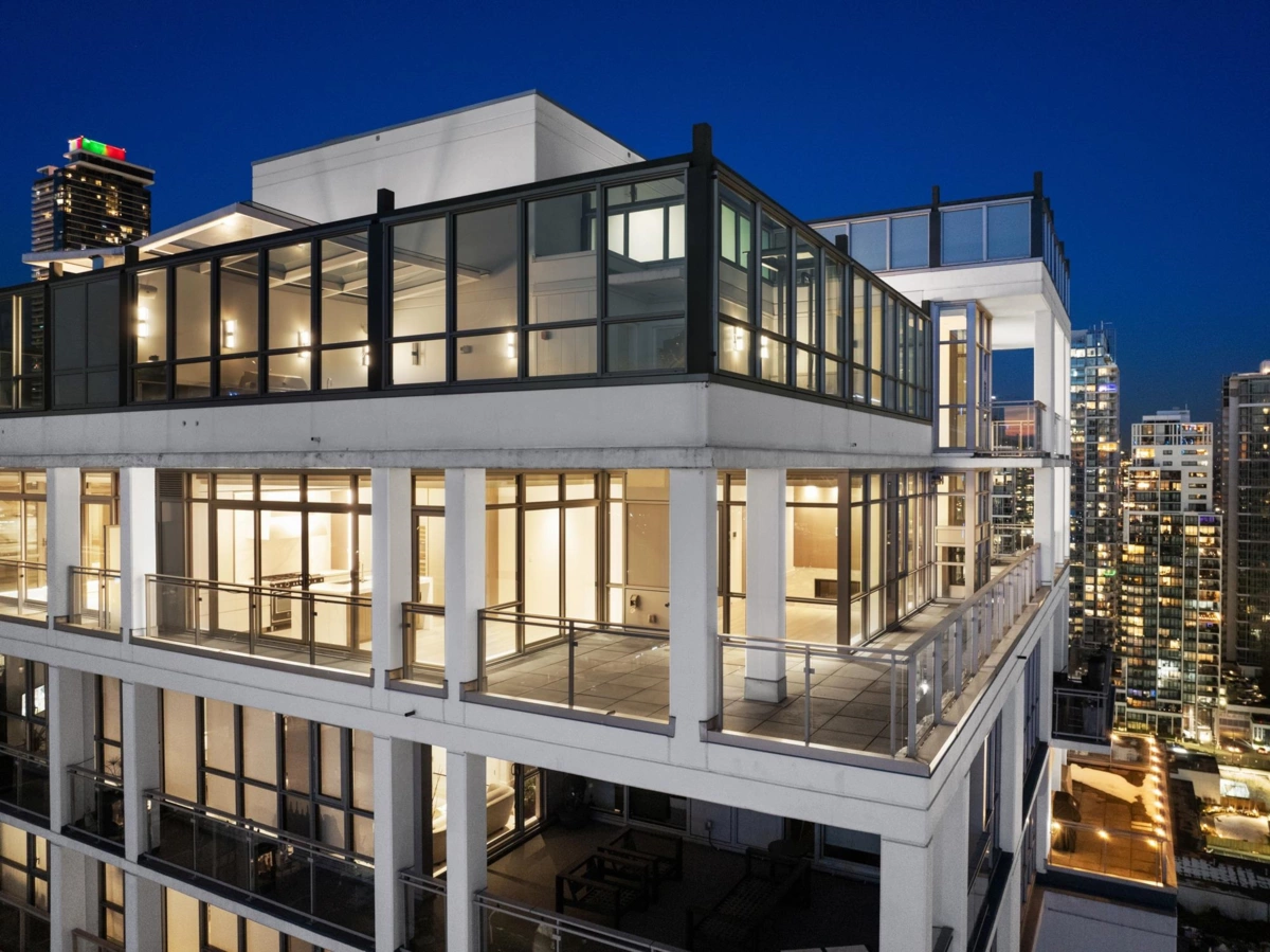 Family Room Photo of 2202 4488 Juneau Street, Burnaby, BC