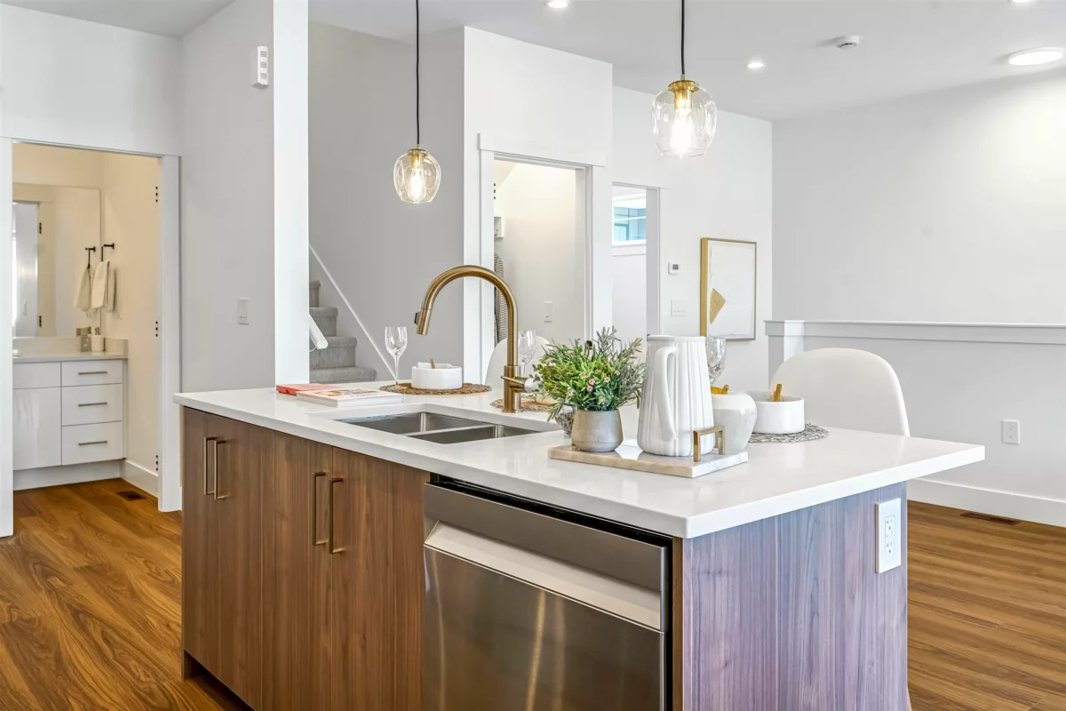 Walk-In Closet Photo of 23 6035 141 Street, Surrey, BC