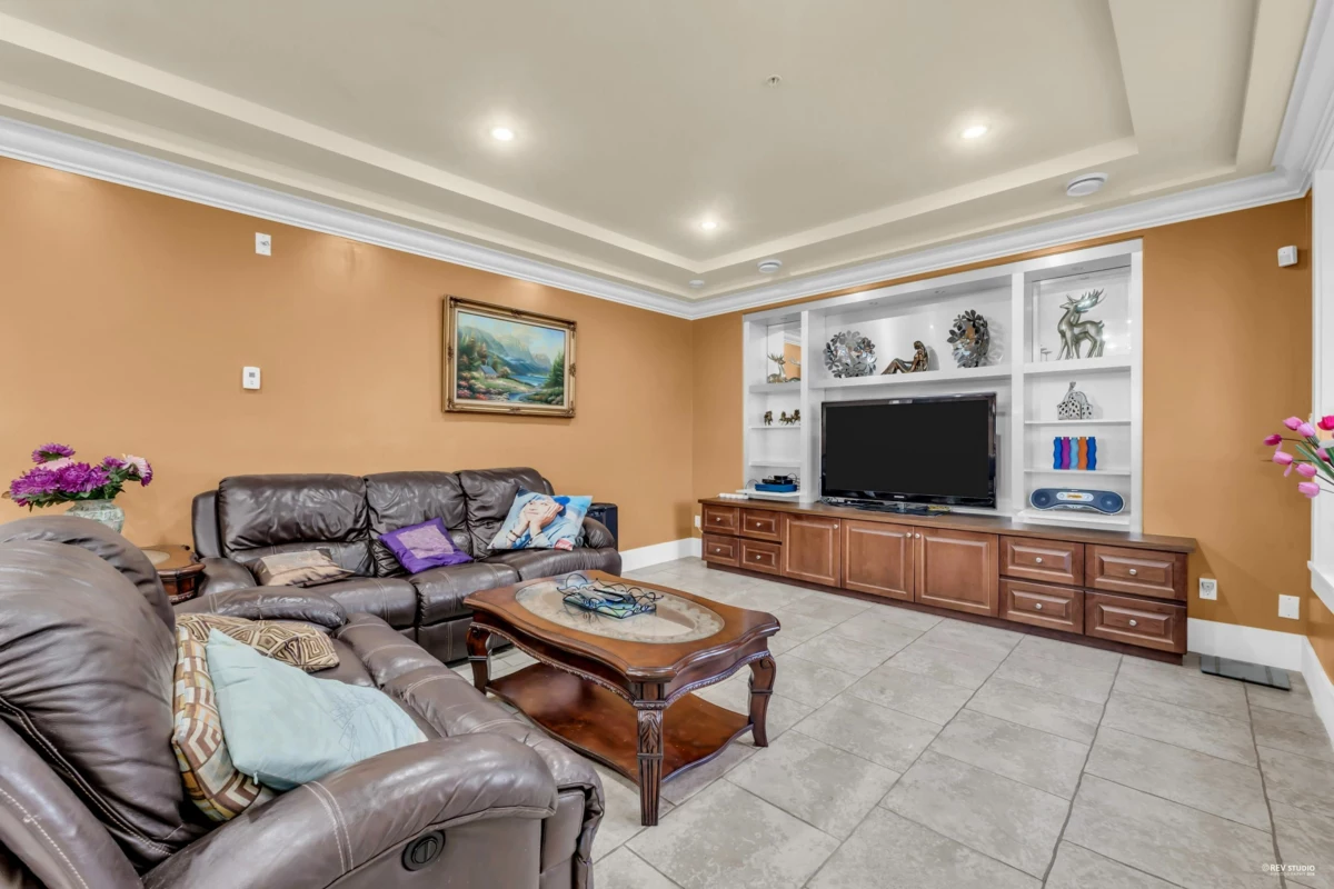 Guest Bathroom Photo of 2139 W 22nd Avenue, Vancouver, BC