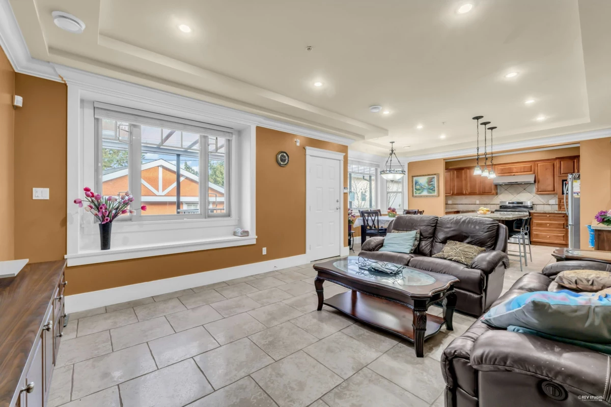 Powder Room Photo of 2139 W 22nd Avenue, Vancouver, BC