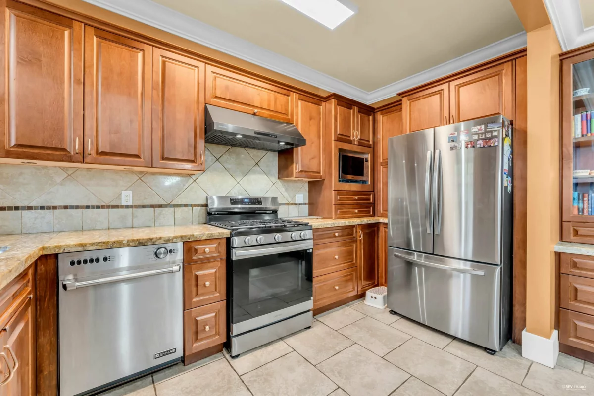Primary Bathroom Photo of 2139 W 22nd Avenue, Vancouver, BC