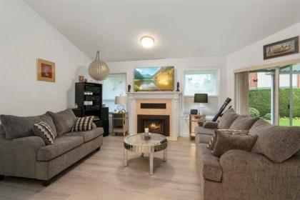 Breakfast Nook Photo of 3 9515 Woodbine Street, Chilliwack, BC