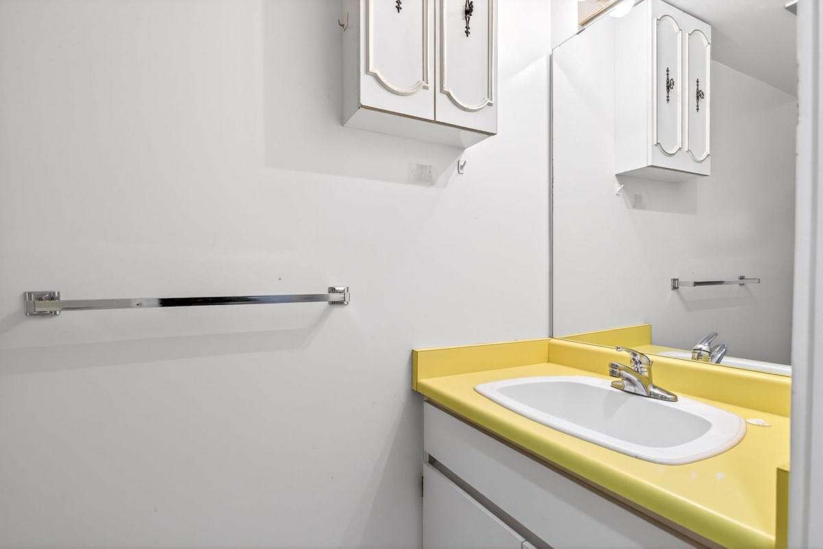 Garage Interior Photo of 504 2024 Fullerton Avenue, North Vancouver, BC