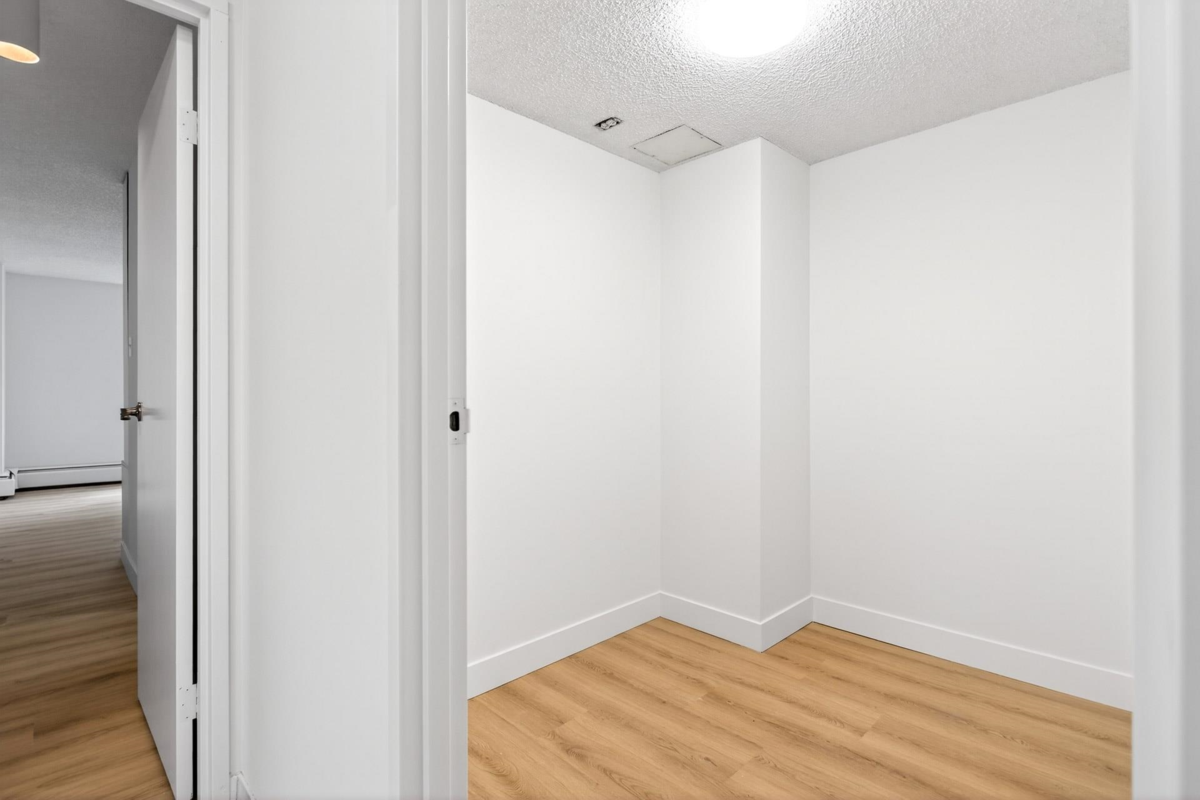 Outdoor Kitchen Photo of 504 2024 Fullerton Avenue, North Vancouver, BC