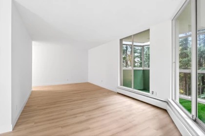 504 2024 Fullerton Avenue, North Vancouver, BC