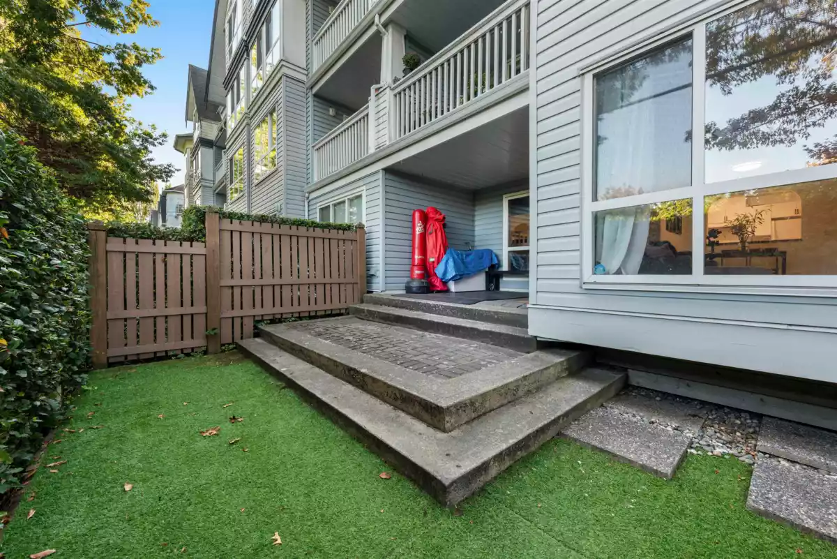 Hallway Photo of 104 12633 No 2 Road, Richmond, BC