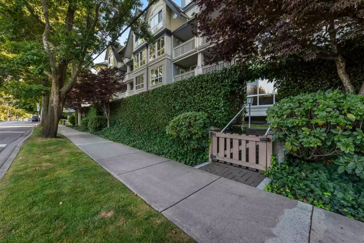 Outdoor Deck Photo of 104 12633 No 2 Road, Richmond, BC