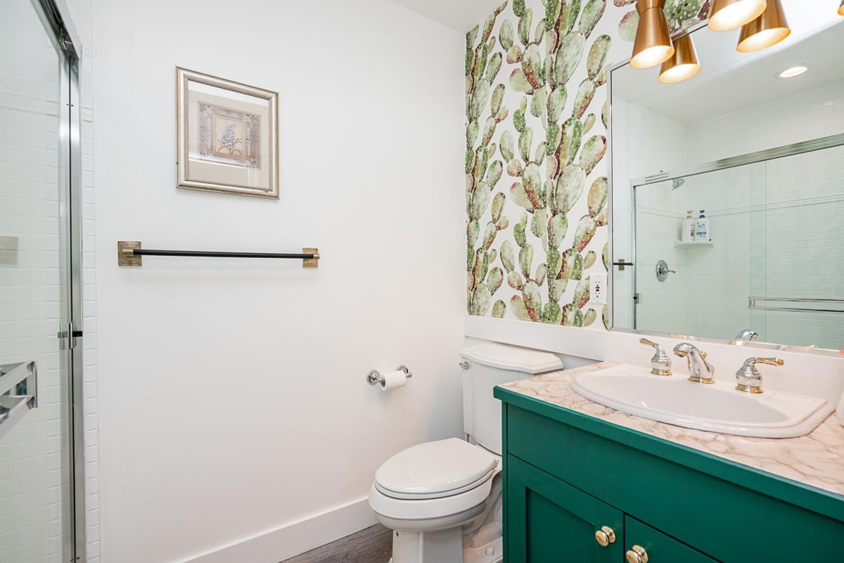 Basement Recreation Room Photo of 13774 Crescent Road, Surrey, BC