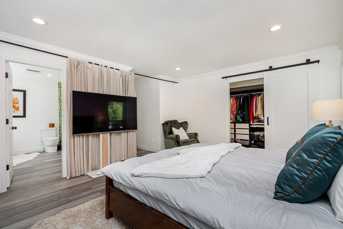 Entry Foyer Photo of 13774 Crescent Road, Surrey, BC