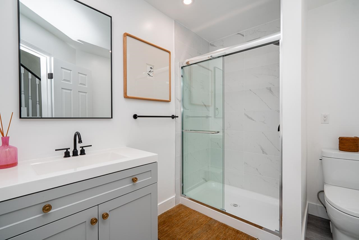 Guest Bathroom Photo of 13774 Crescent Road, Surrey, BC