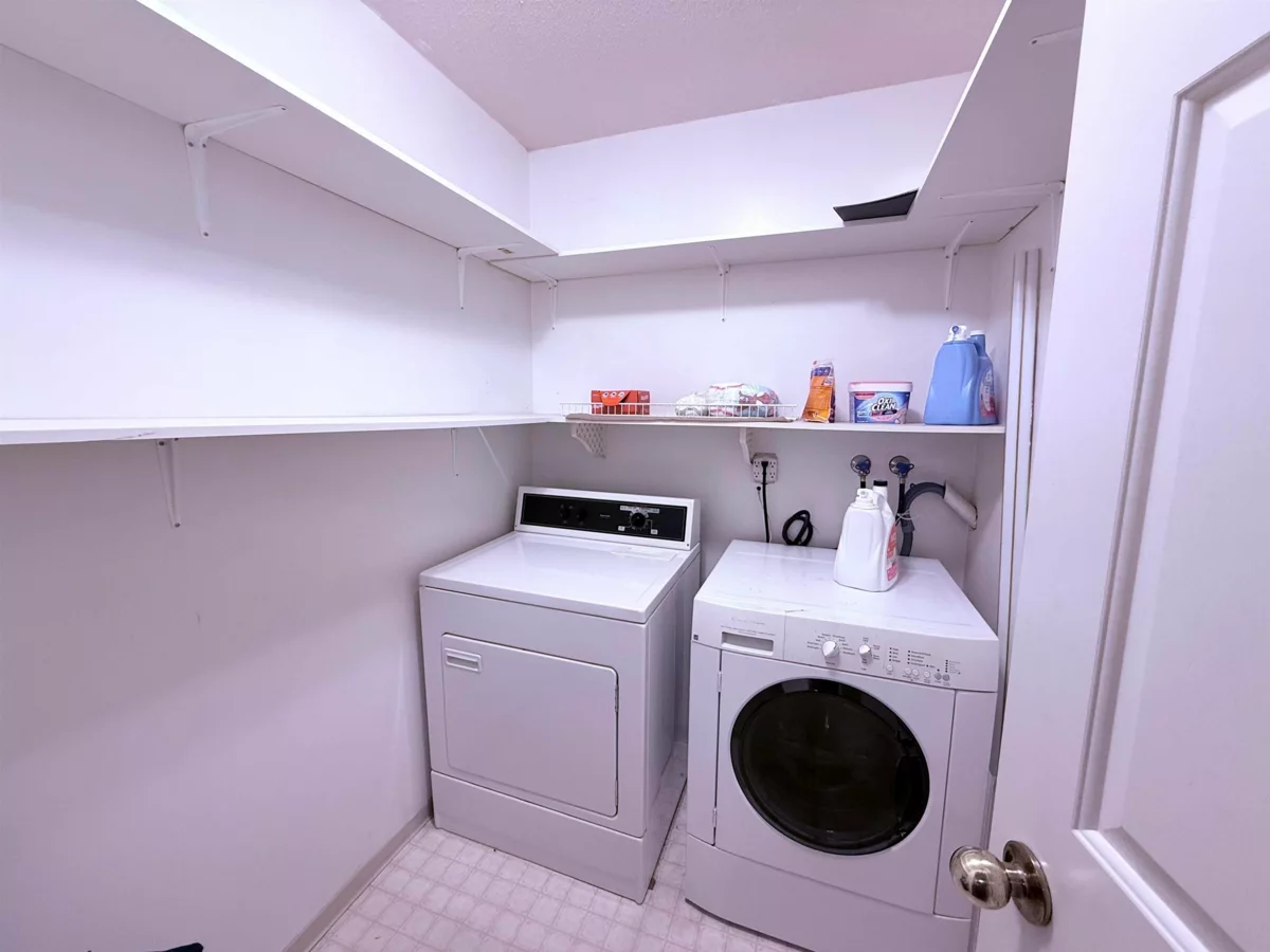 Primary Bathroom Photo of 5 7171 Blundell Road, Richmond, BC